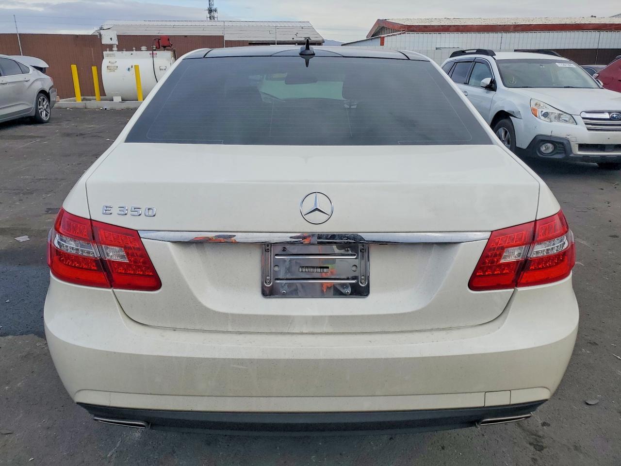 2011 MERCEDES-BENZ E-Class
