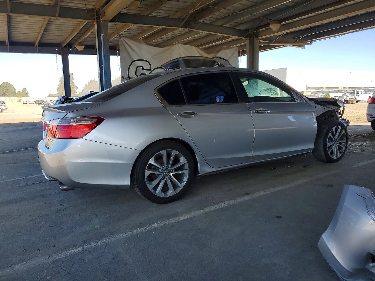 2015 HONDA ACCORD