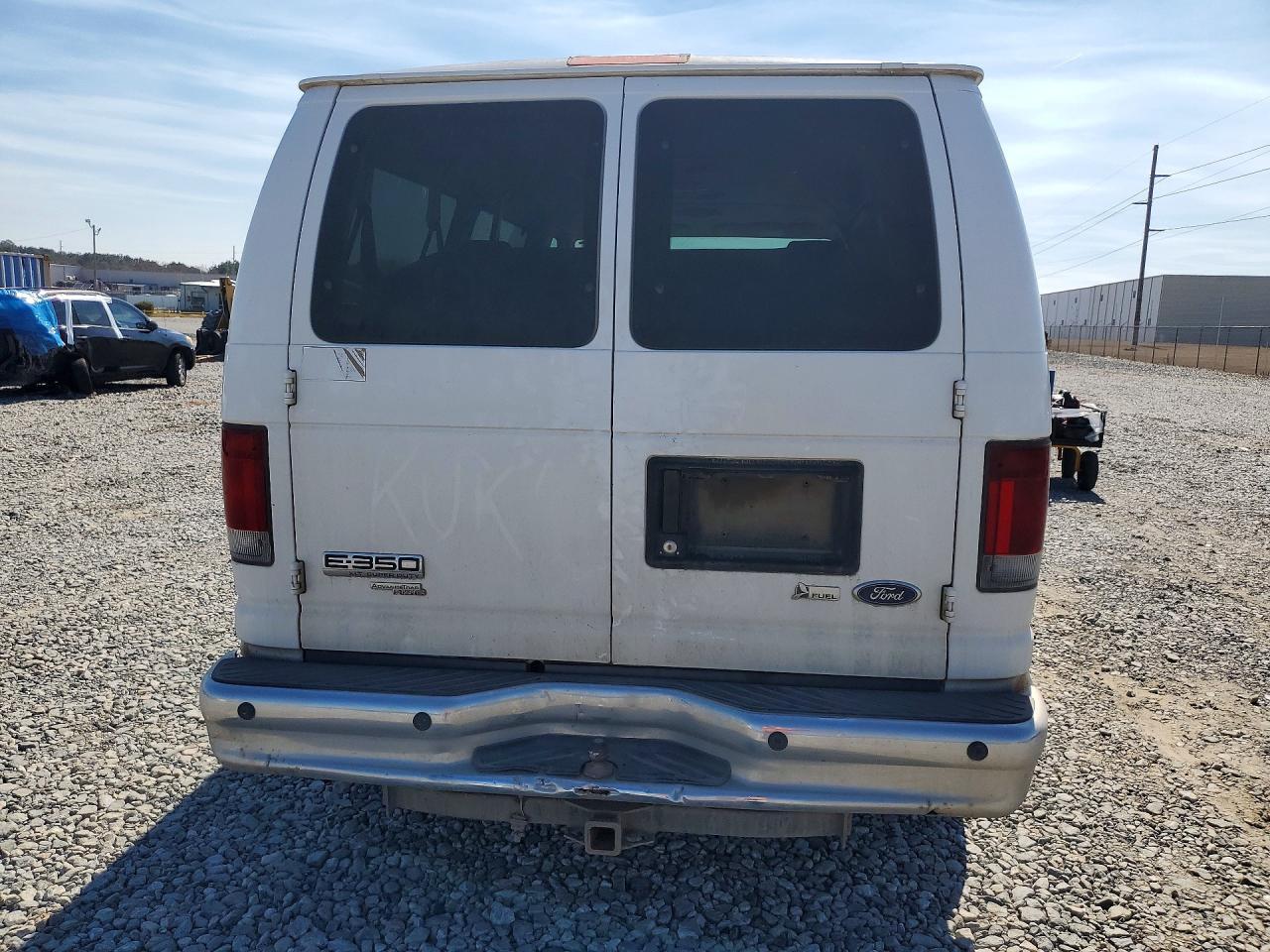 2009 FORD Econoline E350