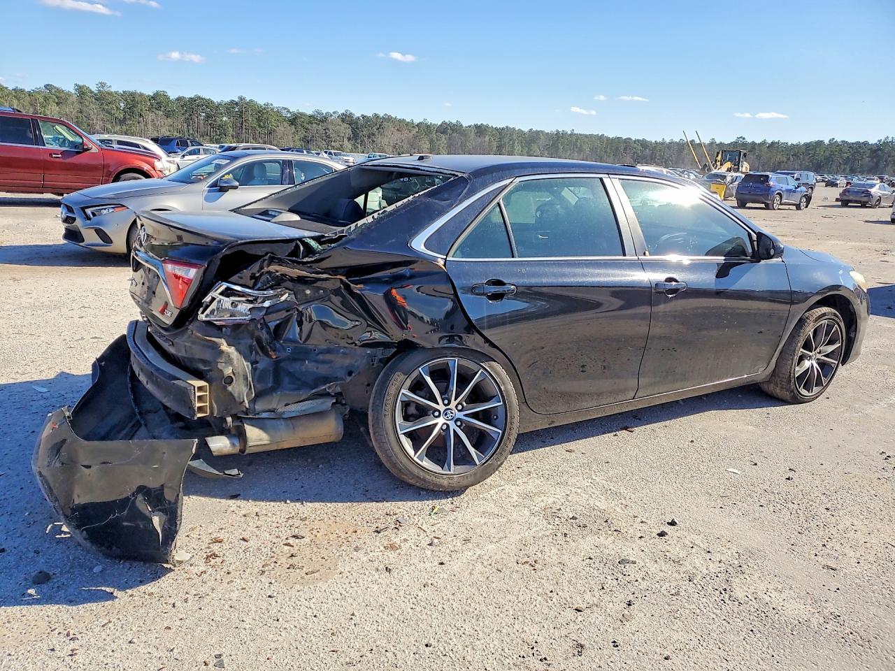 2015 TOYOTA CAMRY