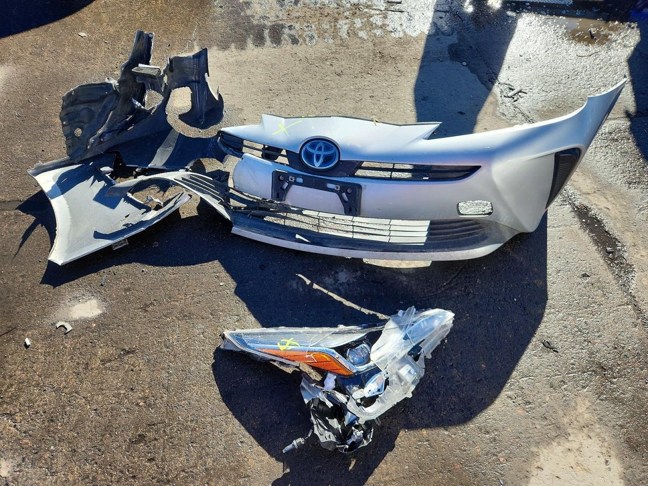 2022 TOYOTA PRIUS