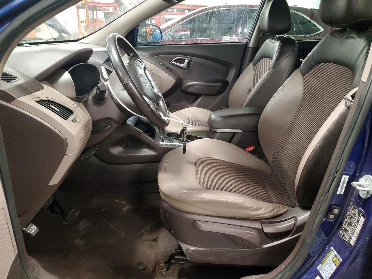 2011 HYUNDAI TUCSON