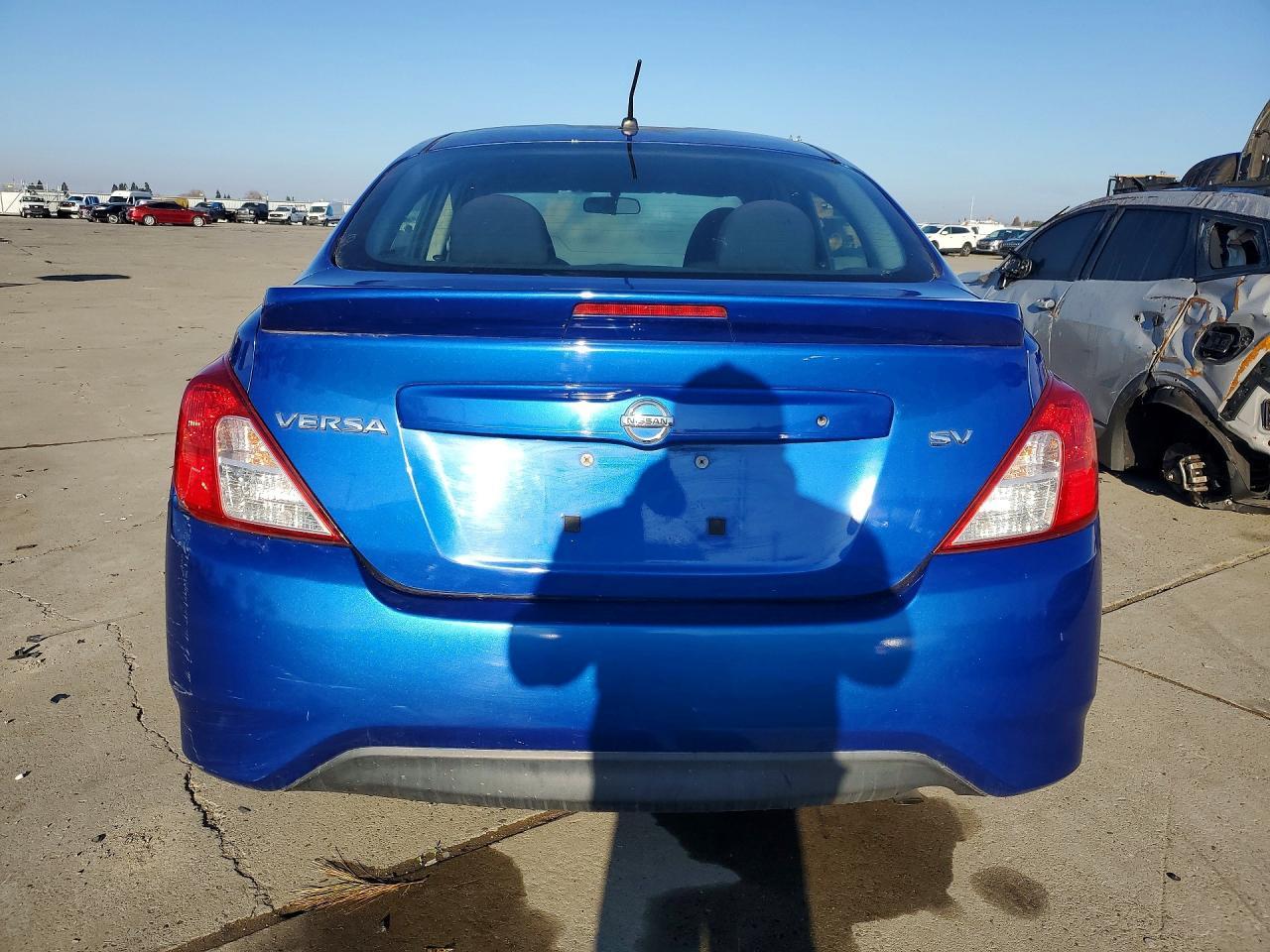 2017 NISSAN VERSA