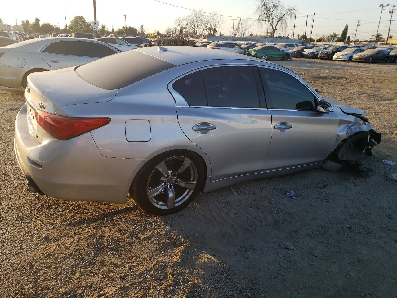 2014 INFINITI Q50
