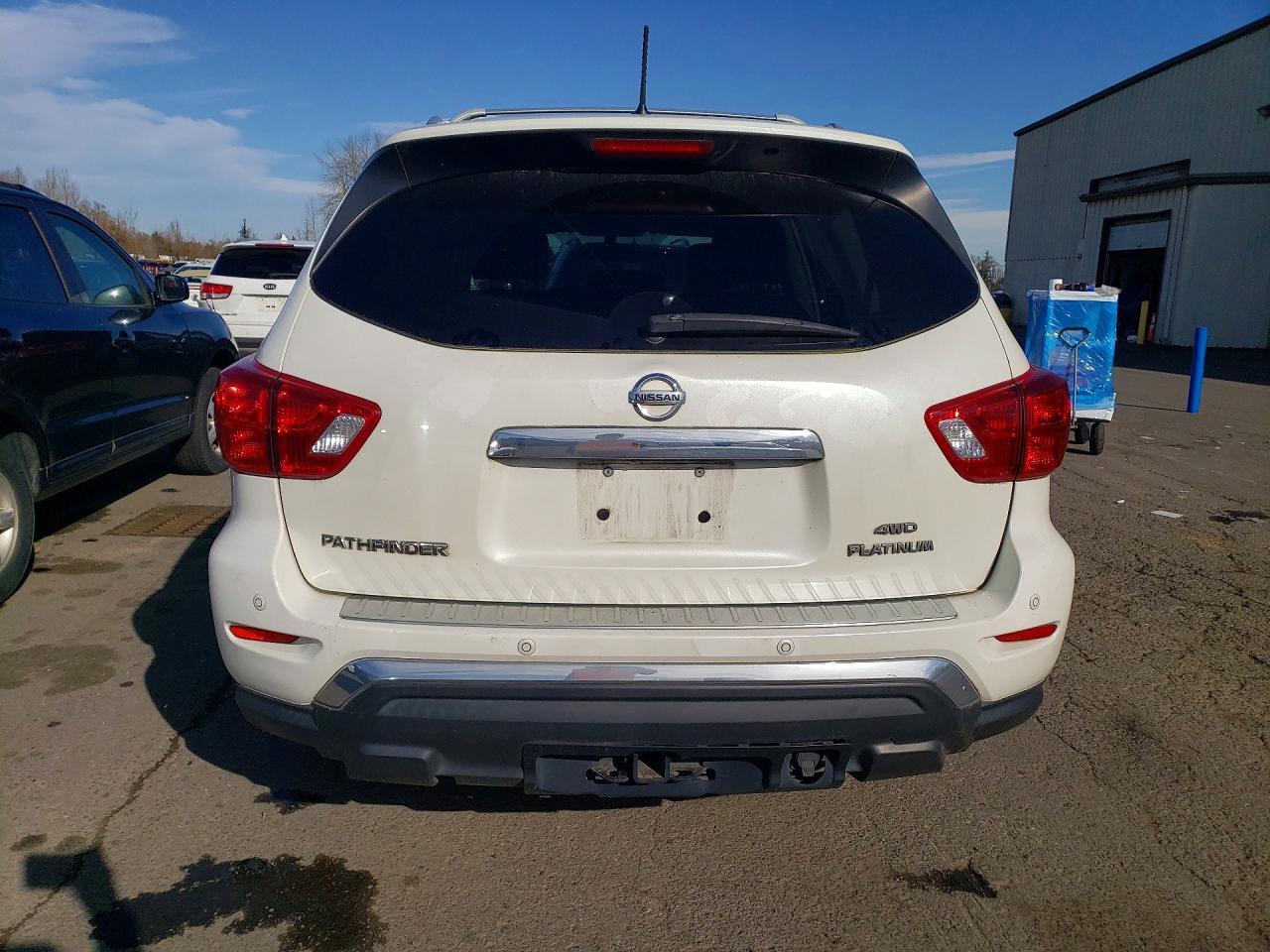 2017 NISSAN PATHFINDER