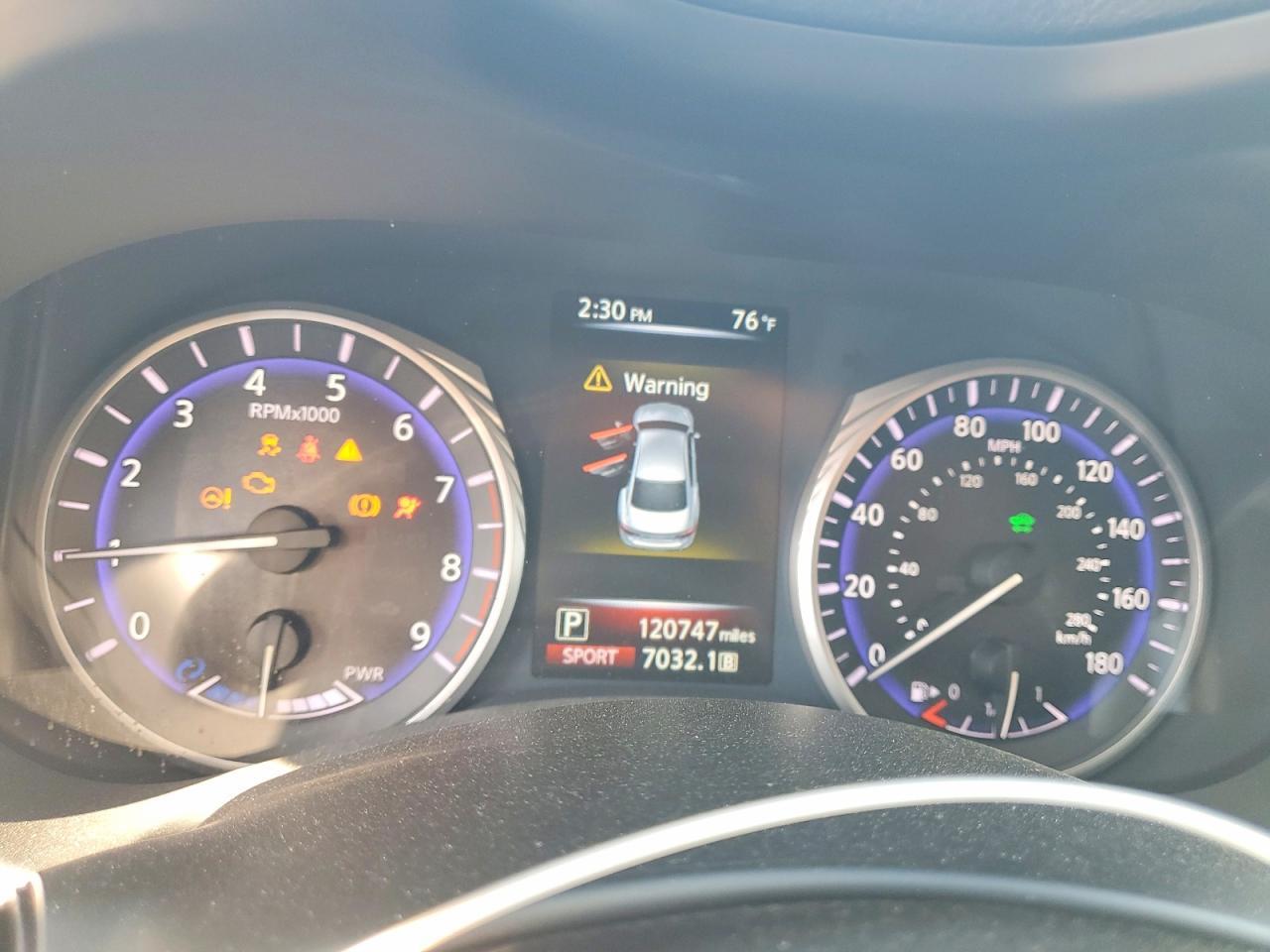 2015 INFINITI Q50