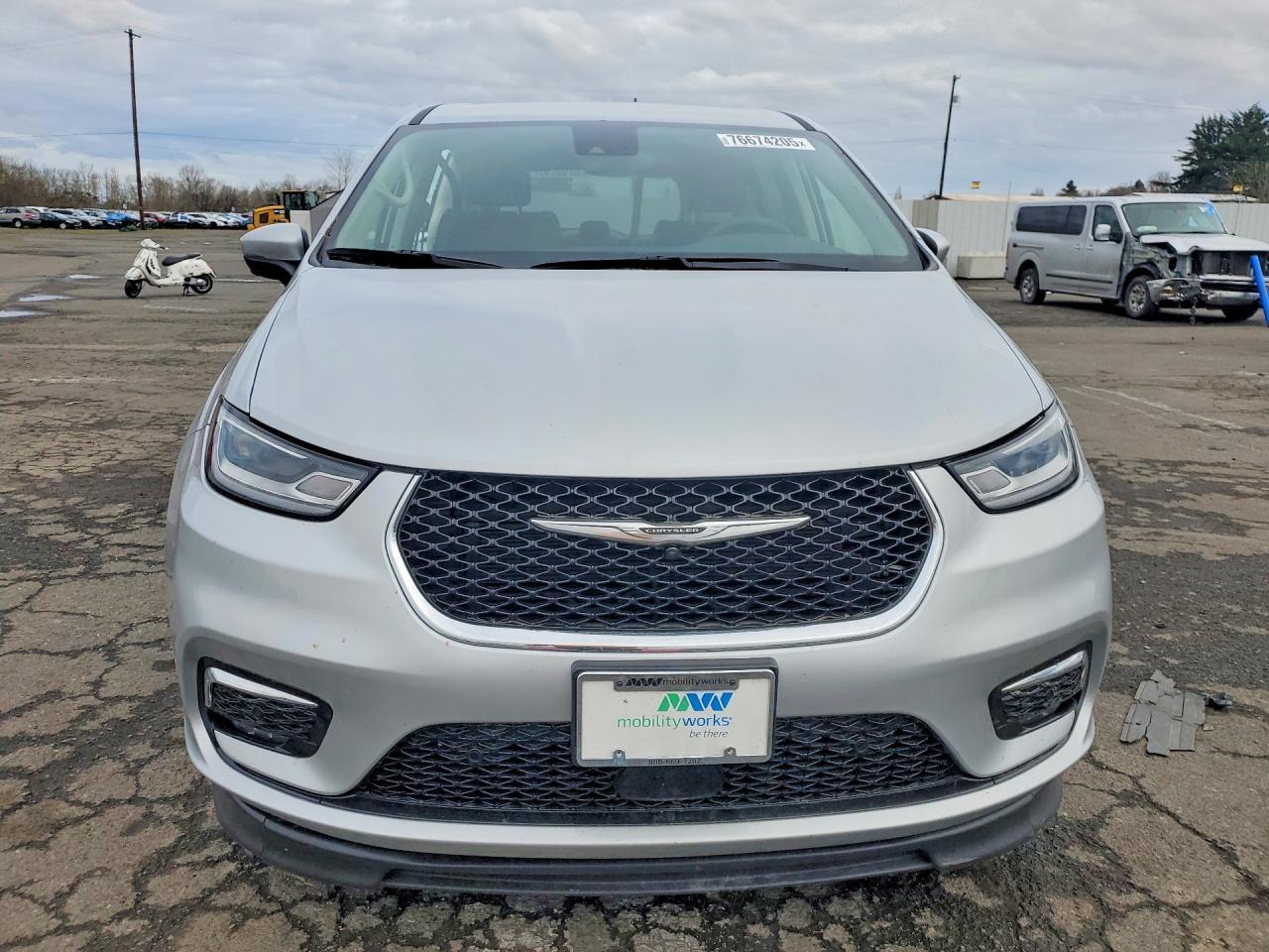 2023 CHRYSLER Pacifica