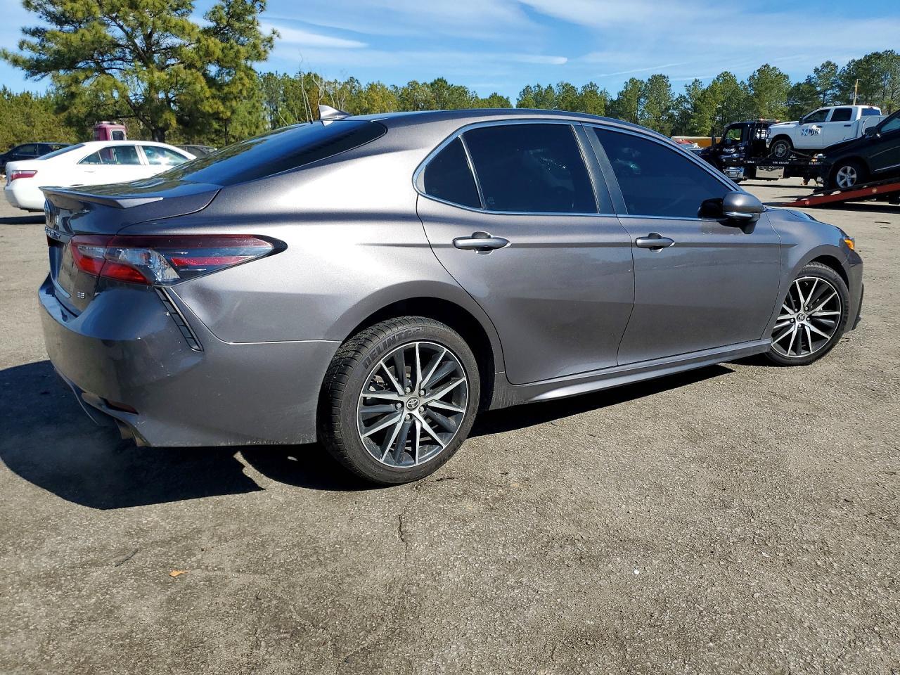 2022 TOYOTA CAMRY