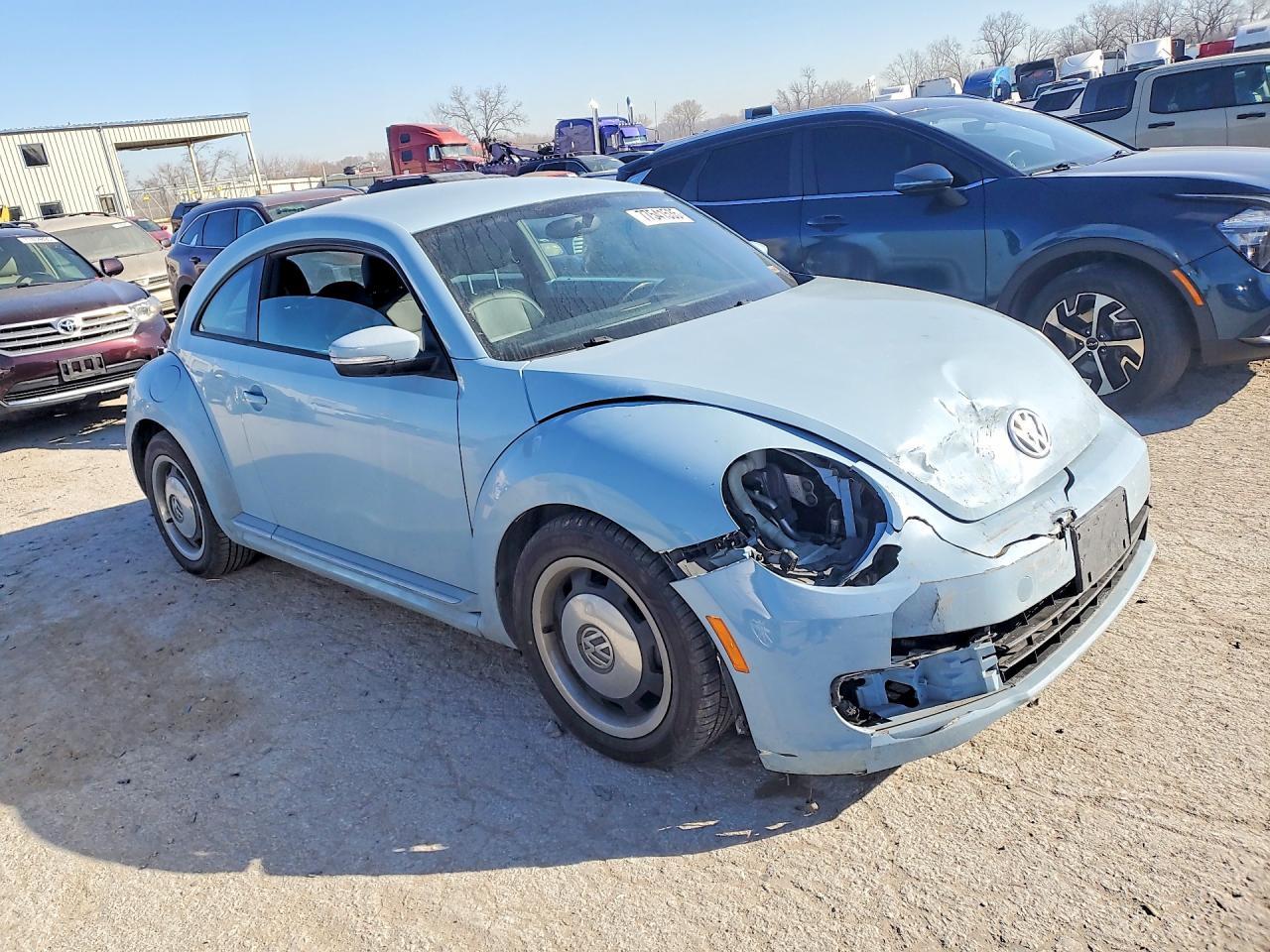 2012 VOLKSWAGEN Beetle