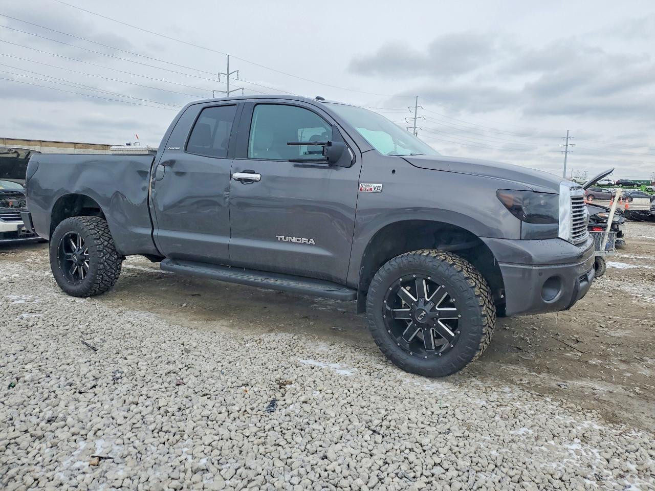 2011 TOYOTA TUNDRA