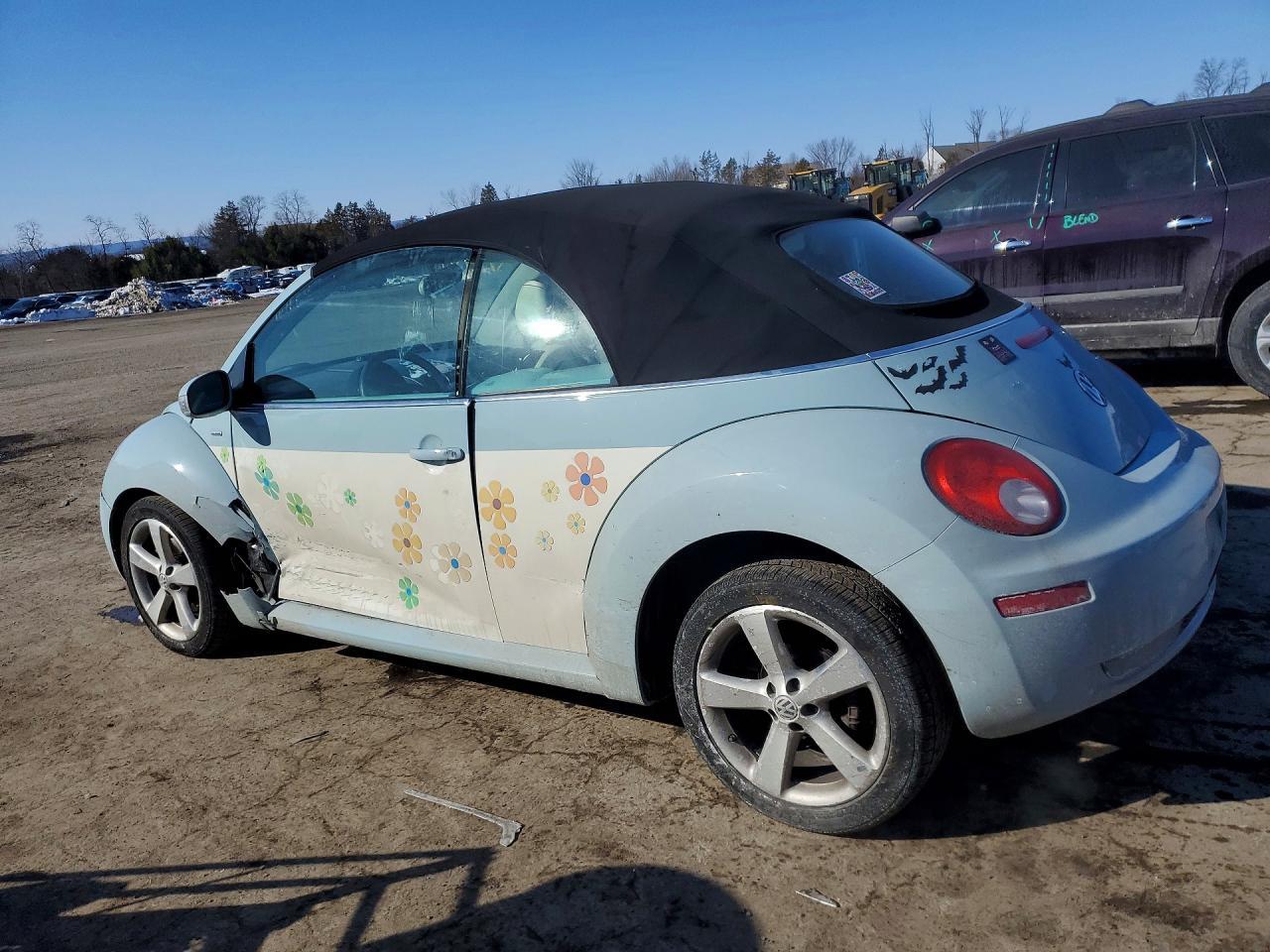 2010 VOLKSWAGEN Beetle