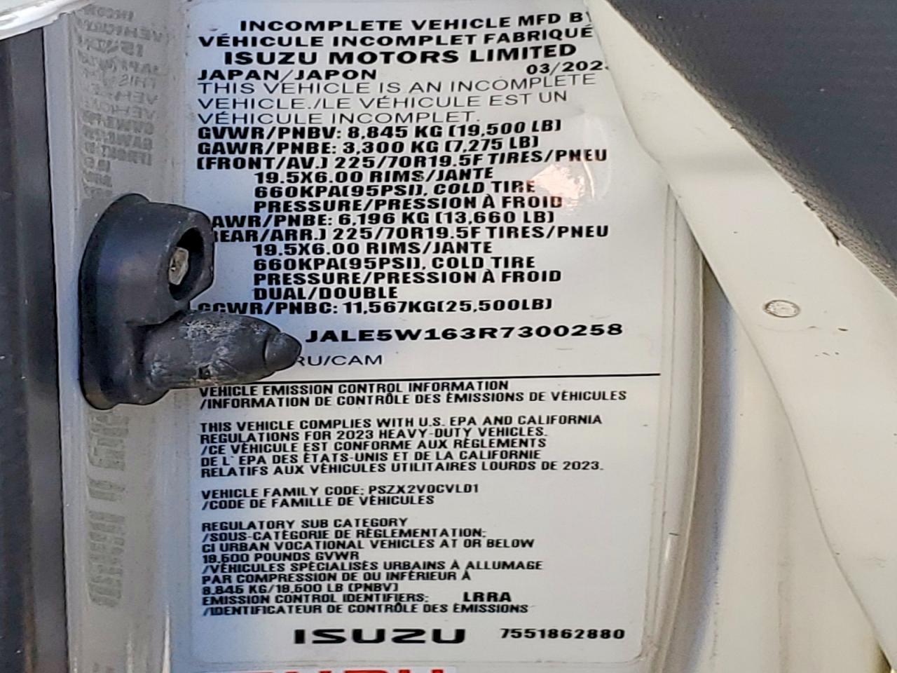 2024 ISUZU NRR