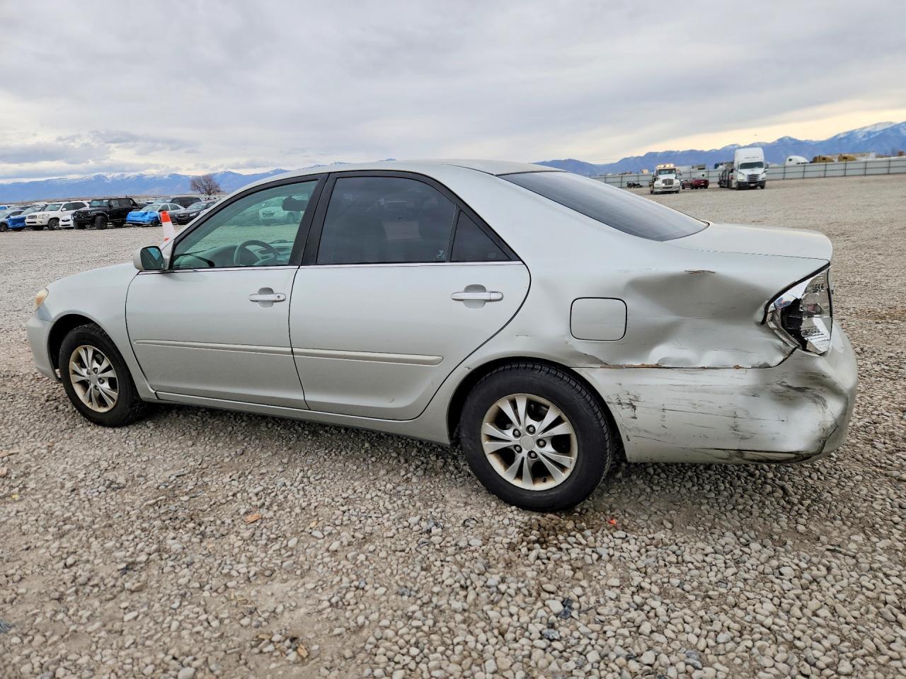 2004 TOYOTA CAMRY