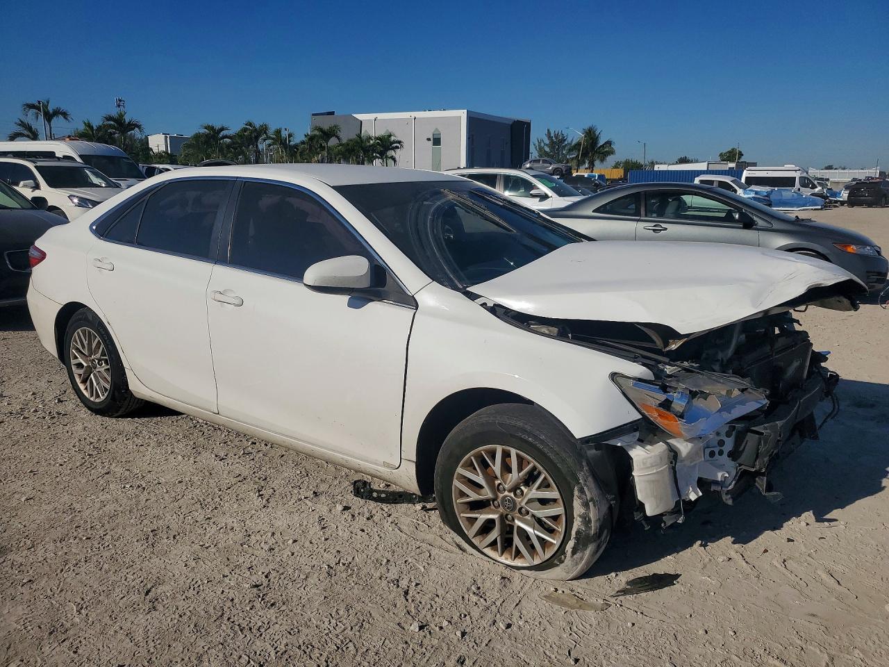 2017 TOYOTA CAMRY