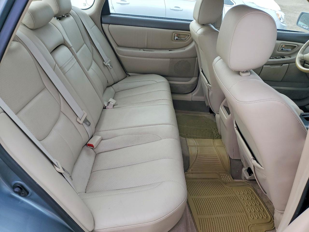 2004 TOYOTA Avalon