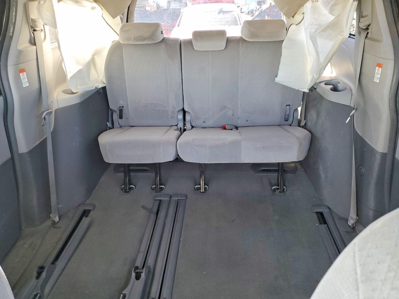 2015 TOYOTA SIENNA