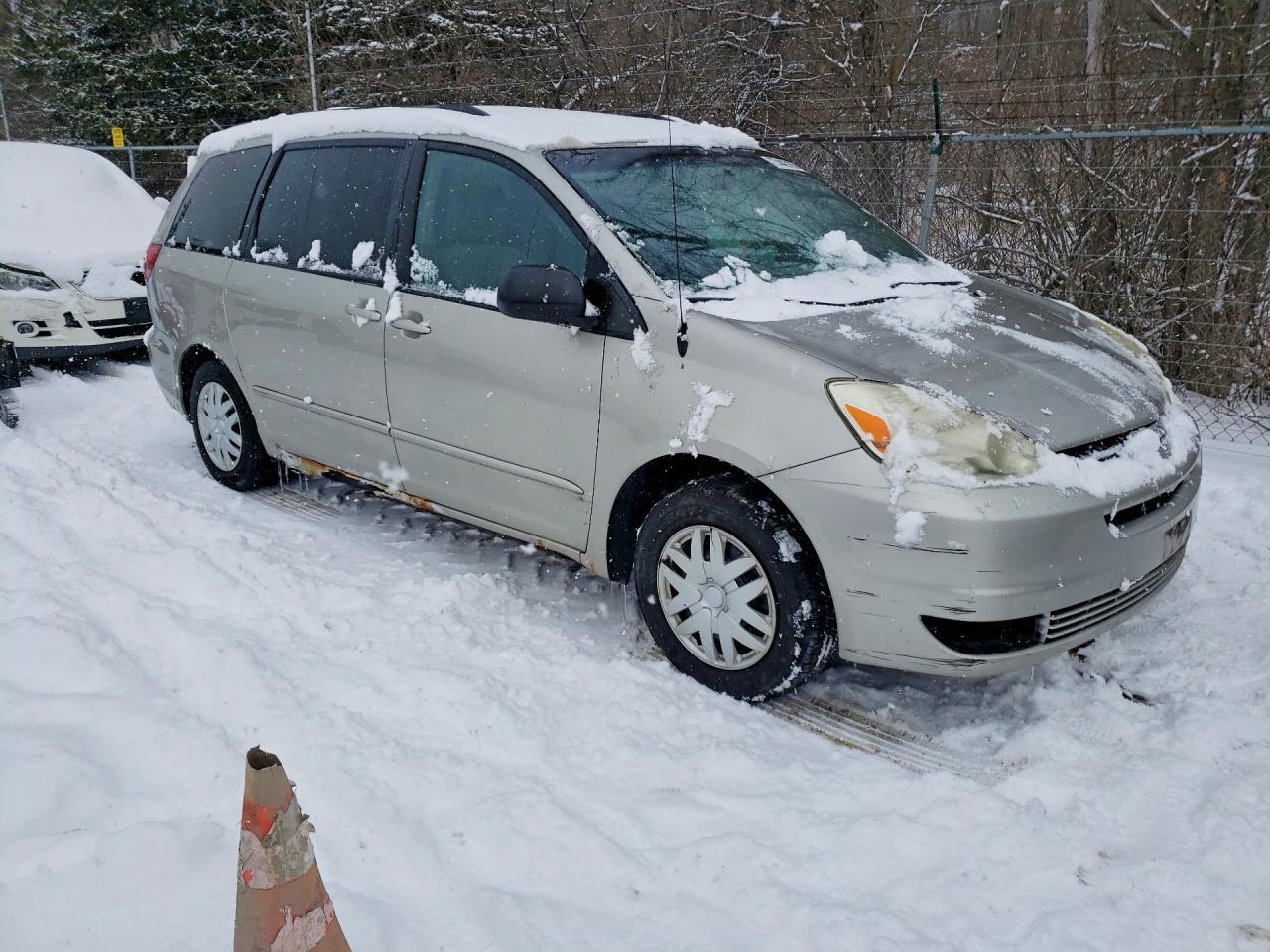 2005 TOYOTA SIENNA