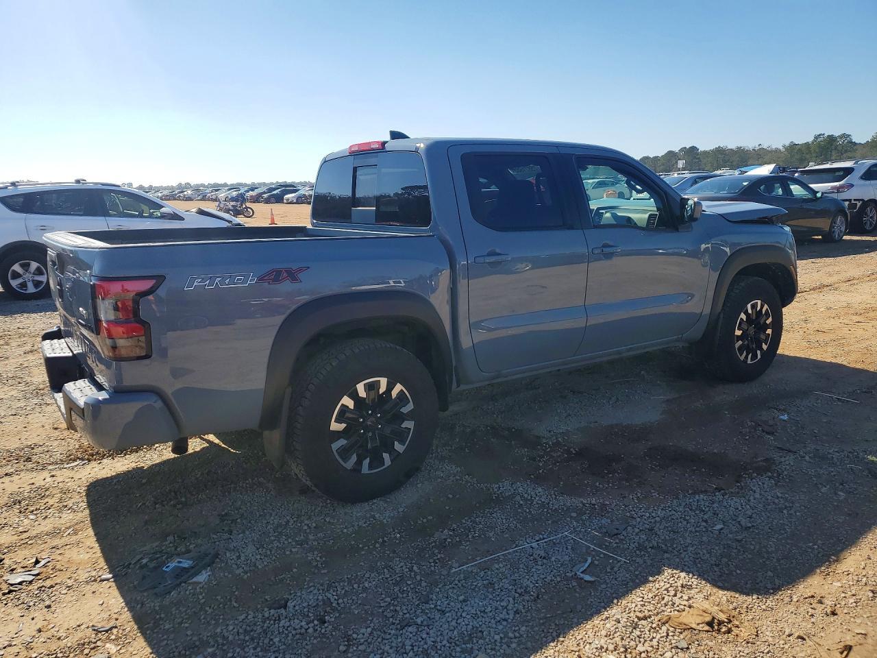 2024 NISSAN Frontier