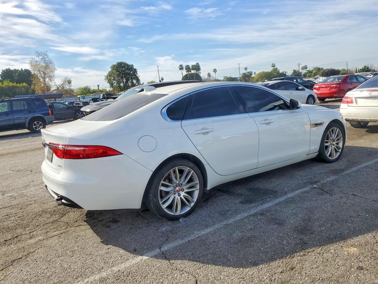 2016 JAGUAR XF