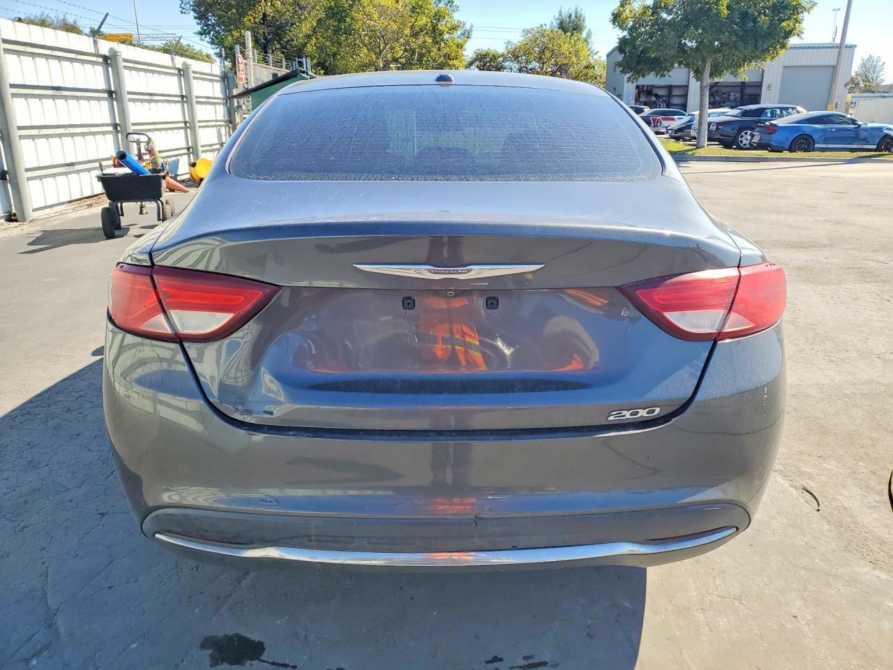 2015 CHRYSLER 200