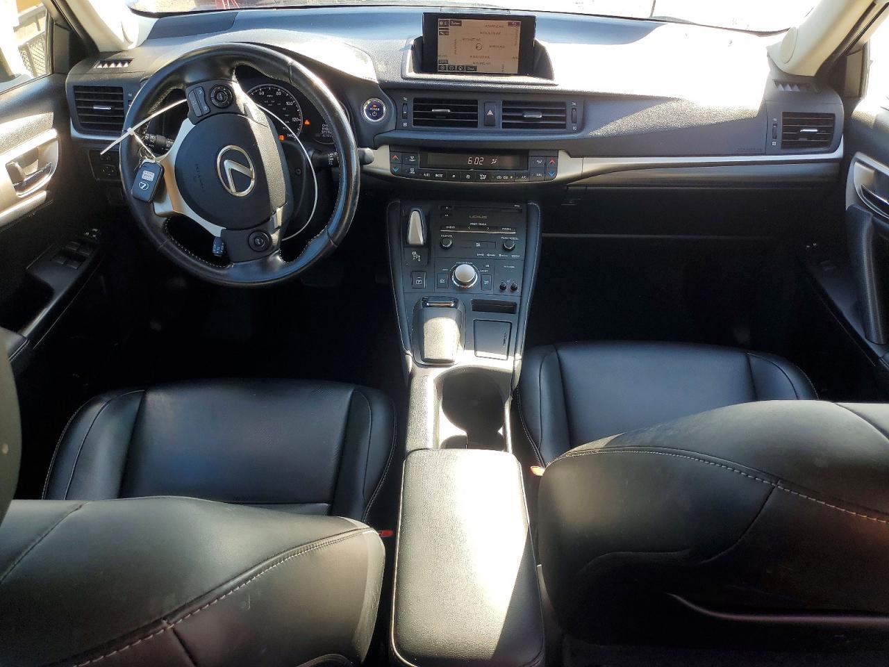 2016 LEXUS CT 200