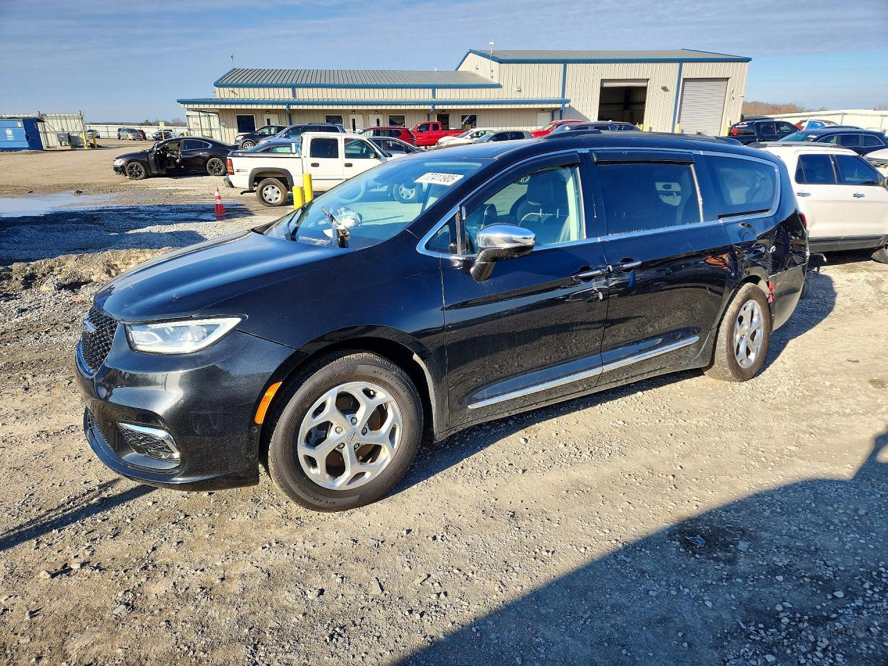 2022 CHRYSLER Pacifica