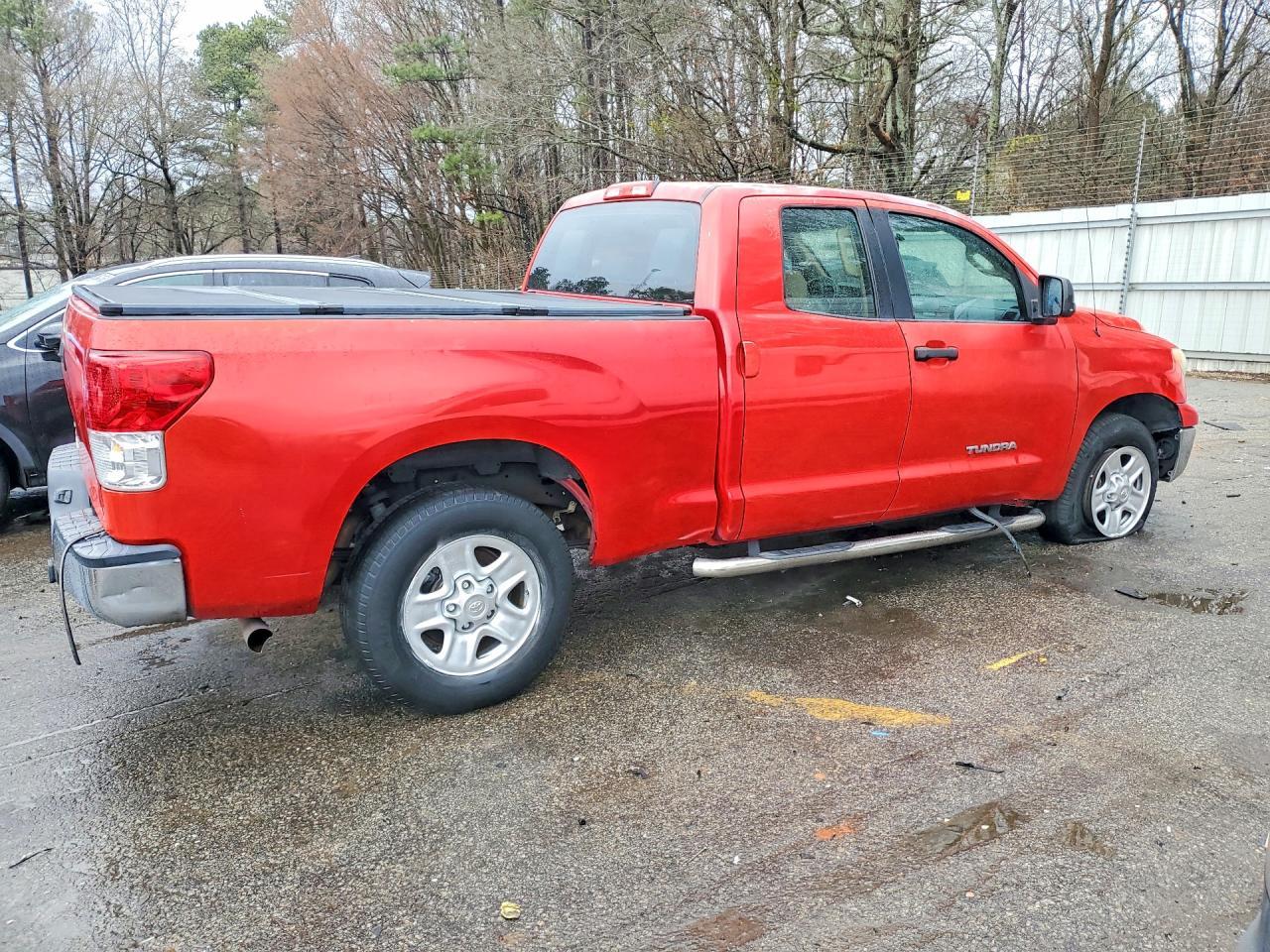 2011 TOYOTA TUNDRA