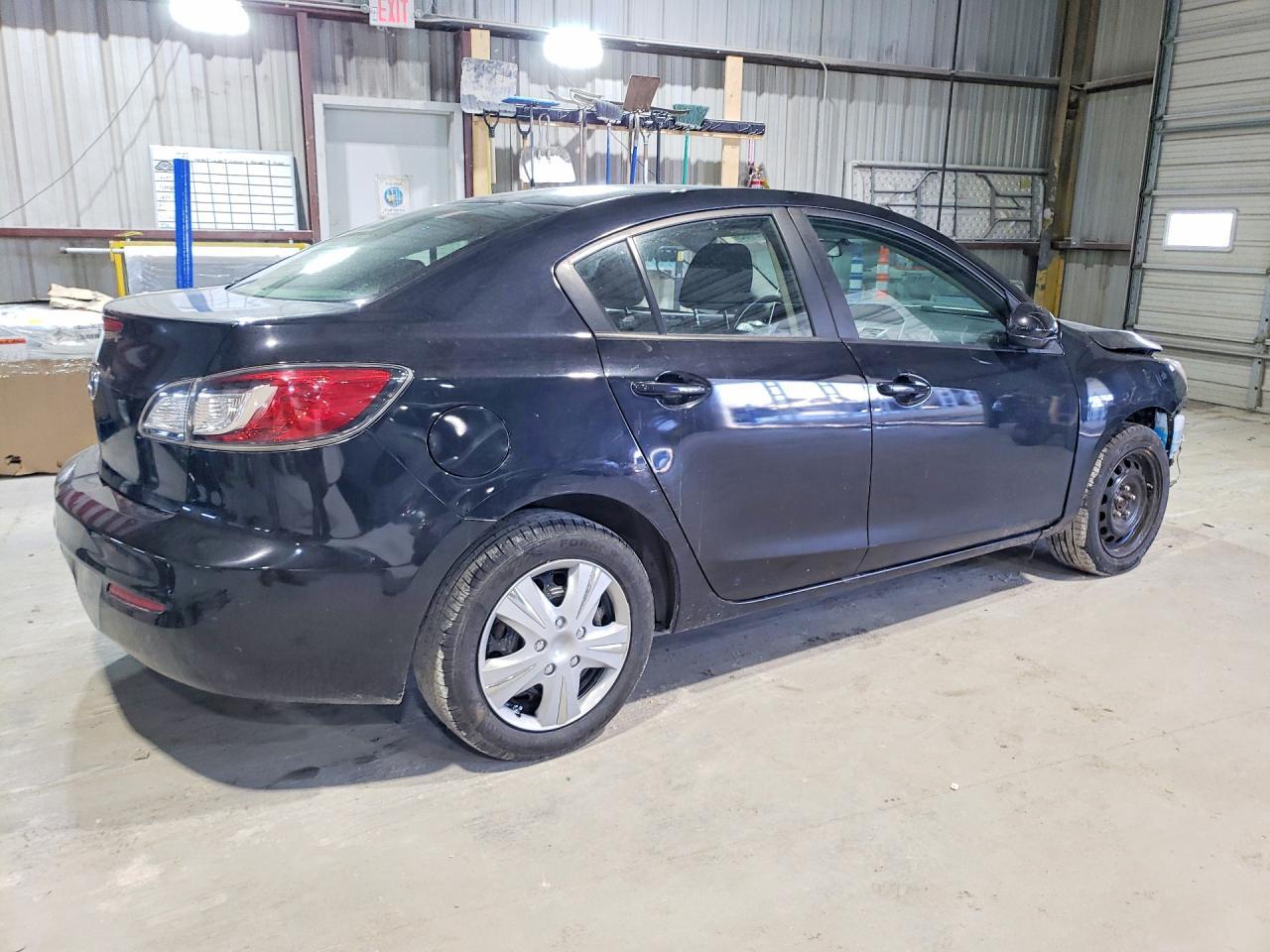 2013 MAZDA 3