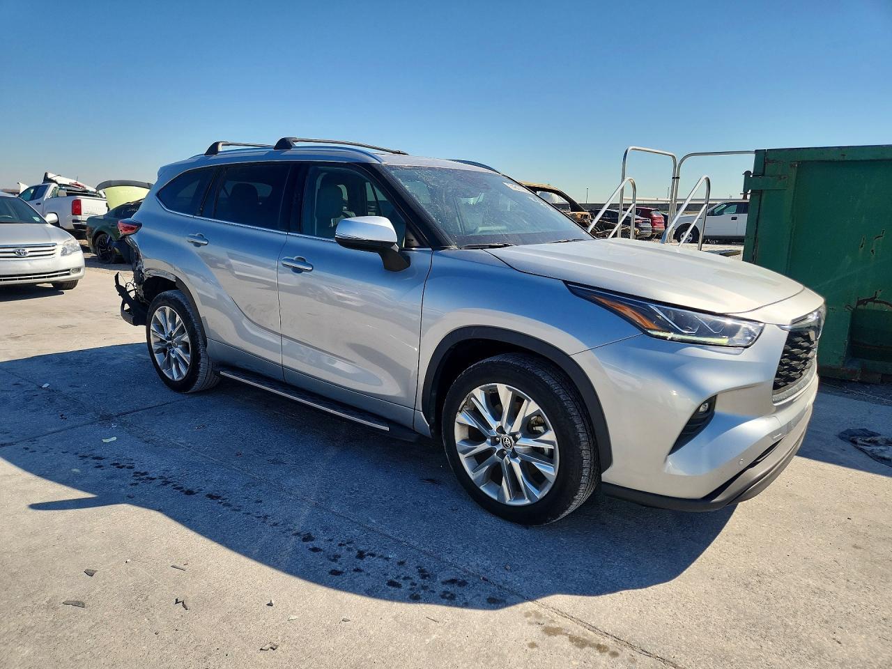 2022 TOYOTA HIGHLANDER