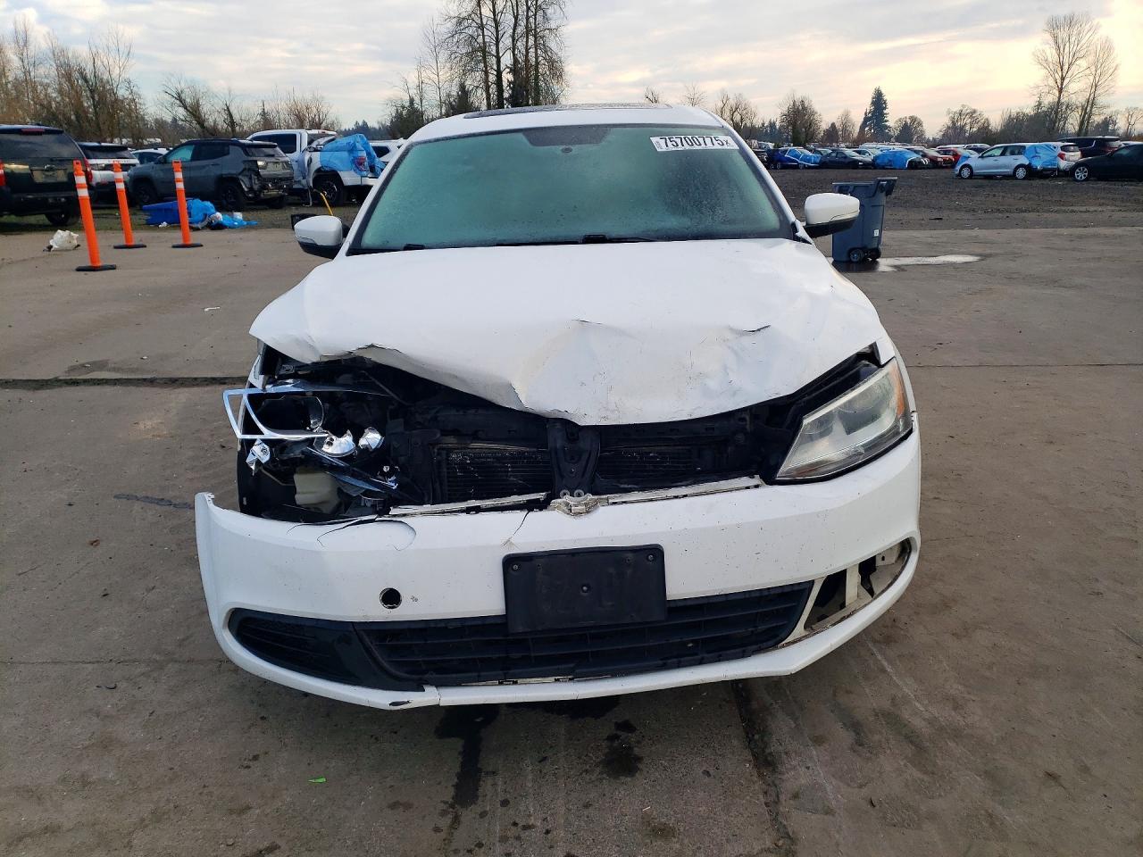 2011 VOLKSWAGEN JETTA