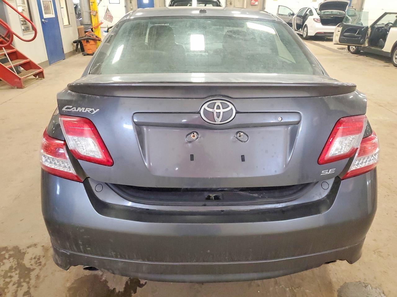 2010 TOYOTA CAMRY