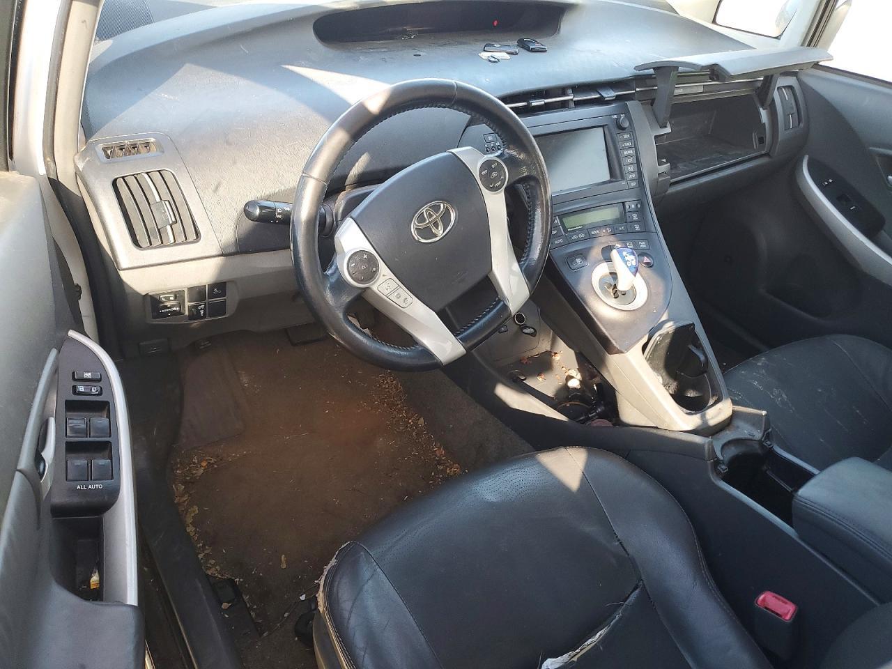 2011 TOYOTA PRIUS