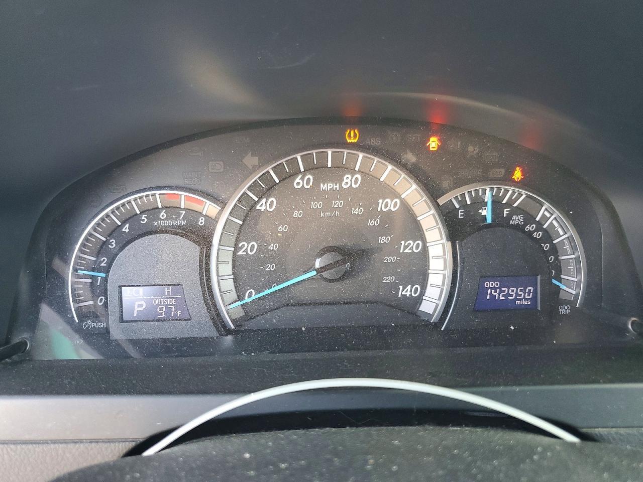 2014 TOYOTA CAMRY