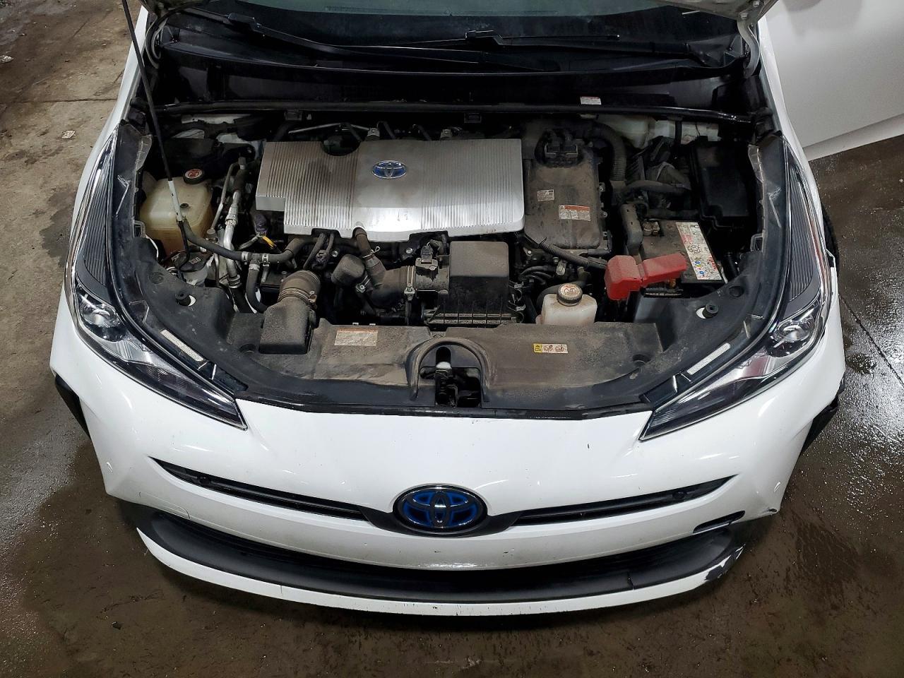 2019 TOYOTA PRIUS