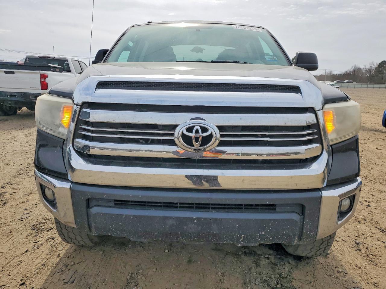 2016 TOYOTA TUNDRA