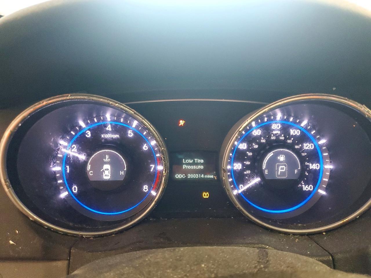 2011 HYUNDAI SONATA