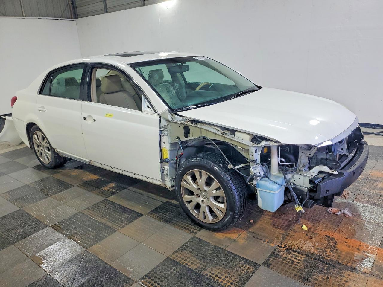 2011 TOYOTA Avalon