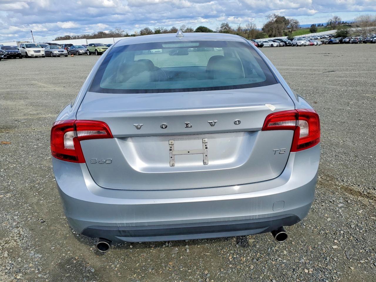 2013 VOLVO S60
