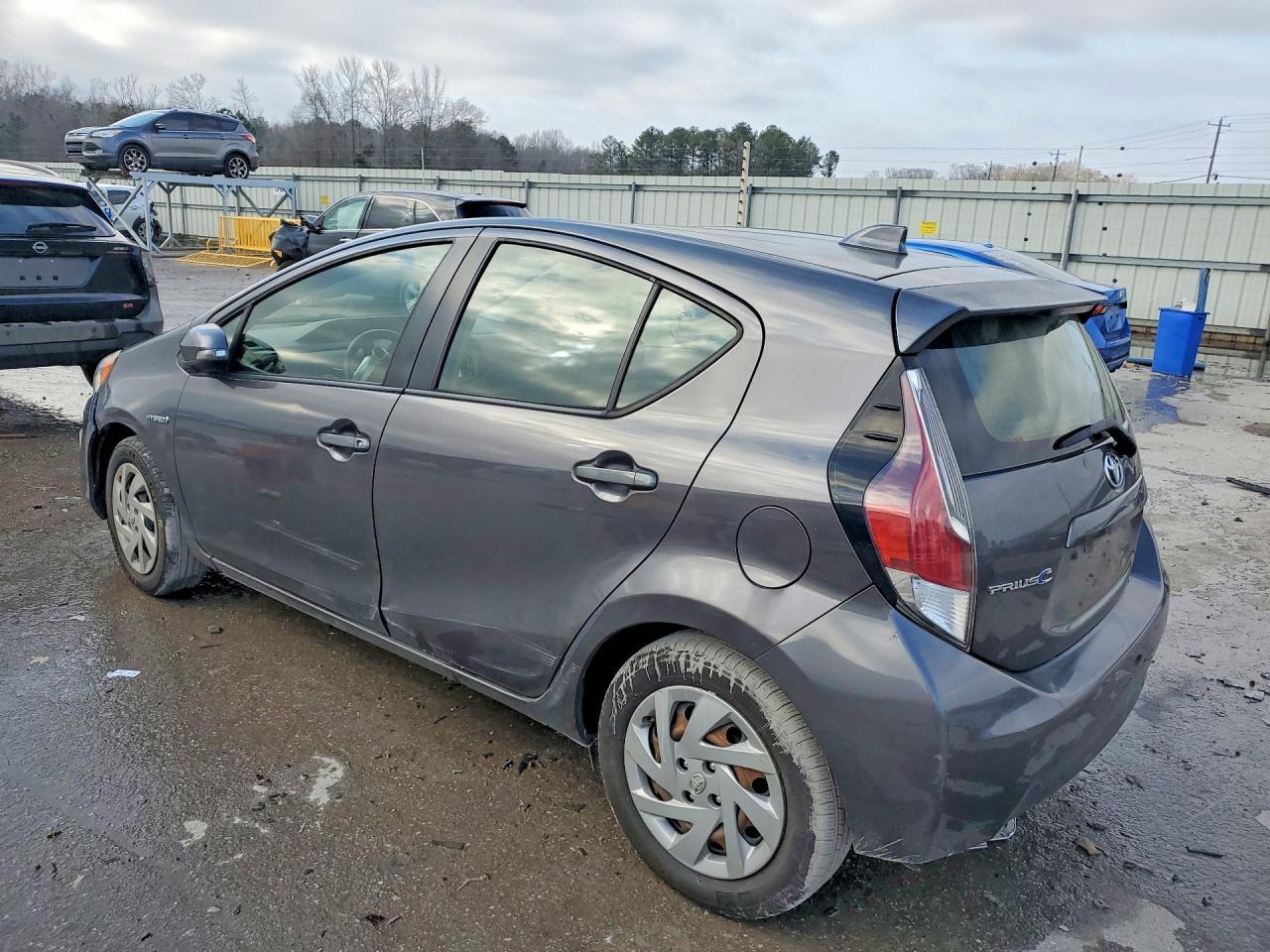 2015 TOYOTA Prius c