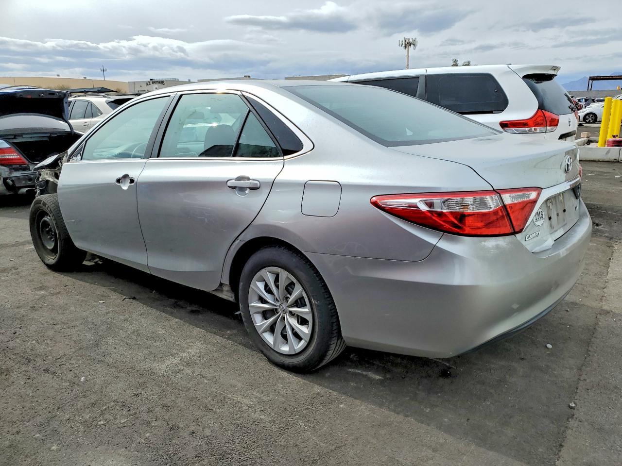 2015 TOYOTA CAMRY
