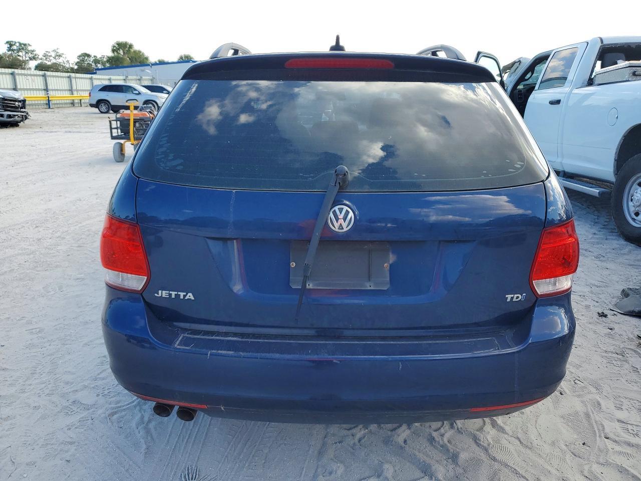 2013 VOLKSWAGEN JETTA