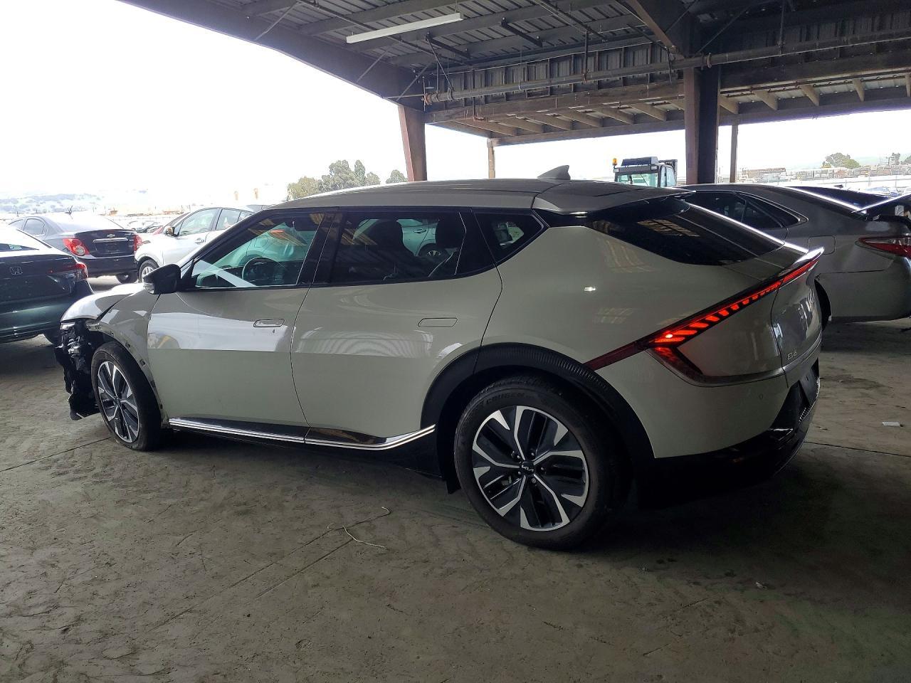 2022 KIA EV6