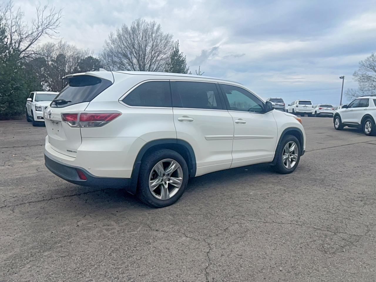 2015 TOYOTA HIGHLANDER