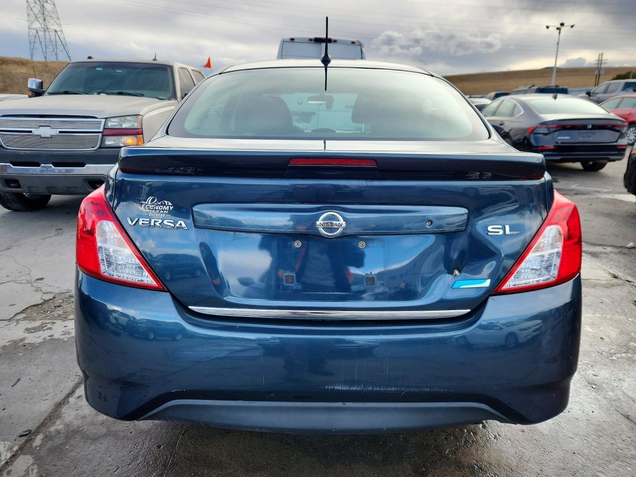 2015 NISSAN VERSA