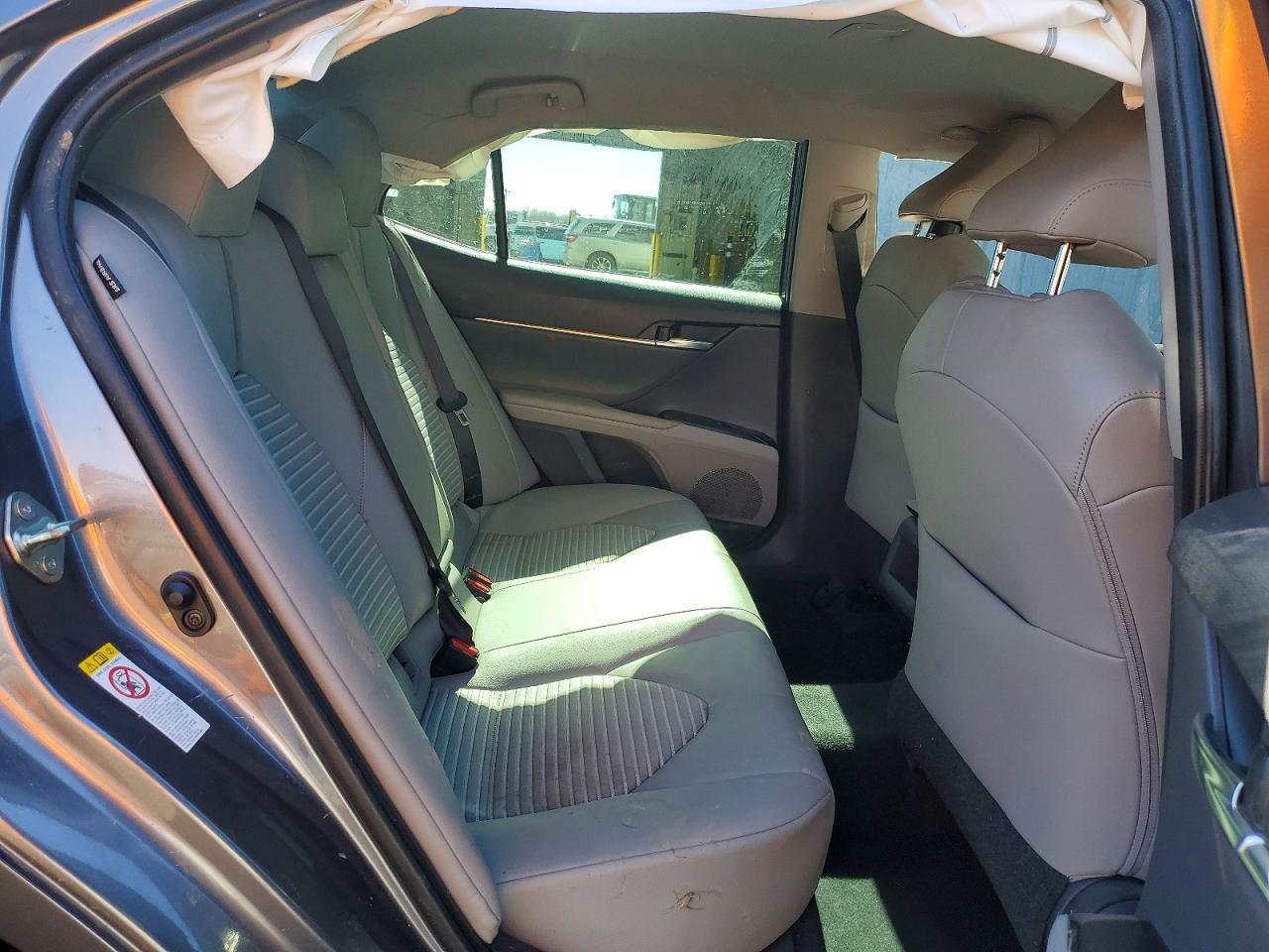 2018 TOYOTA CAMRY