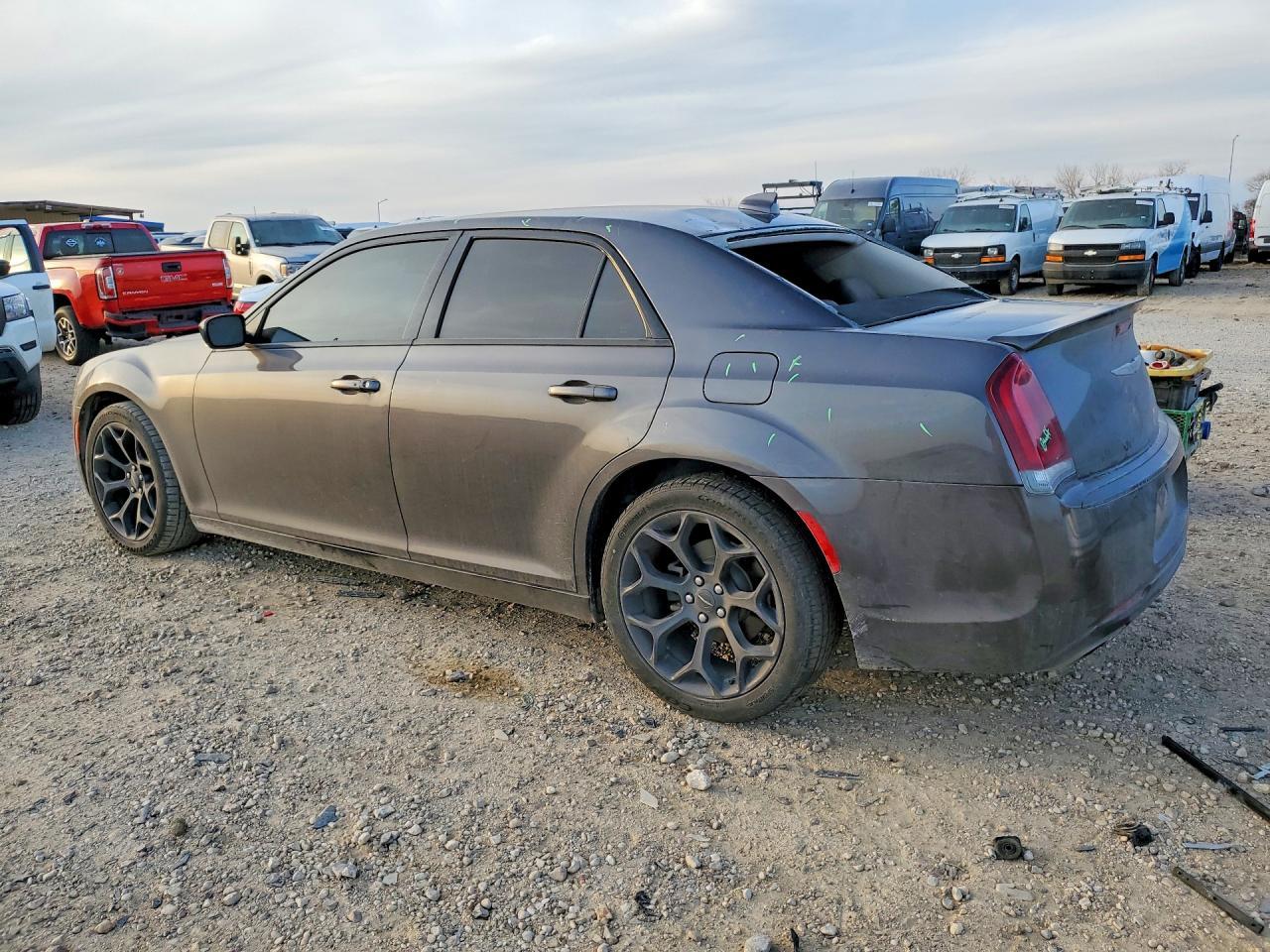 2019 CHRYSLER 300