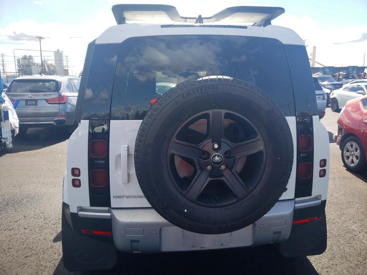 2022 LAND ROVER Defender