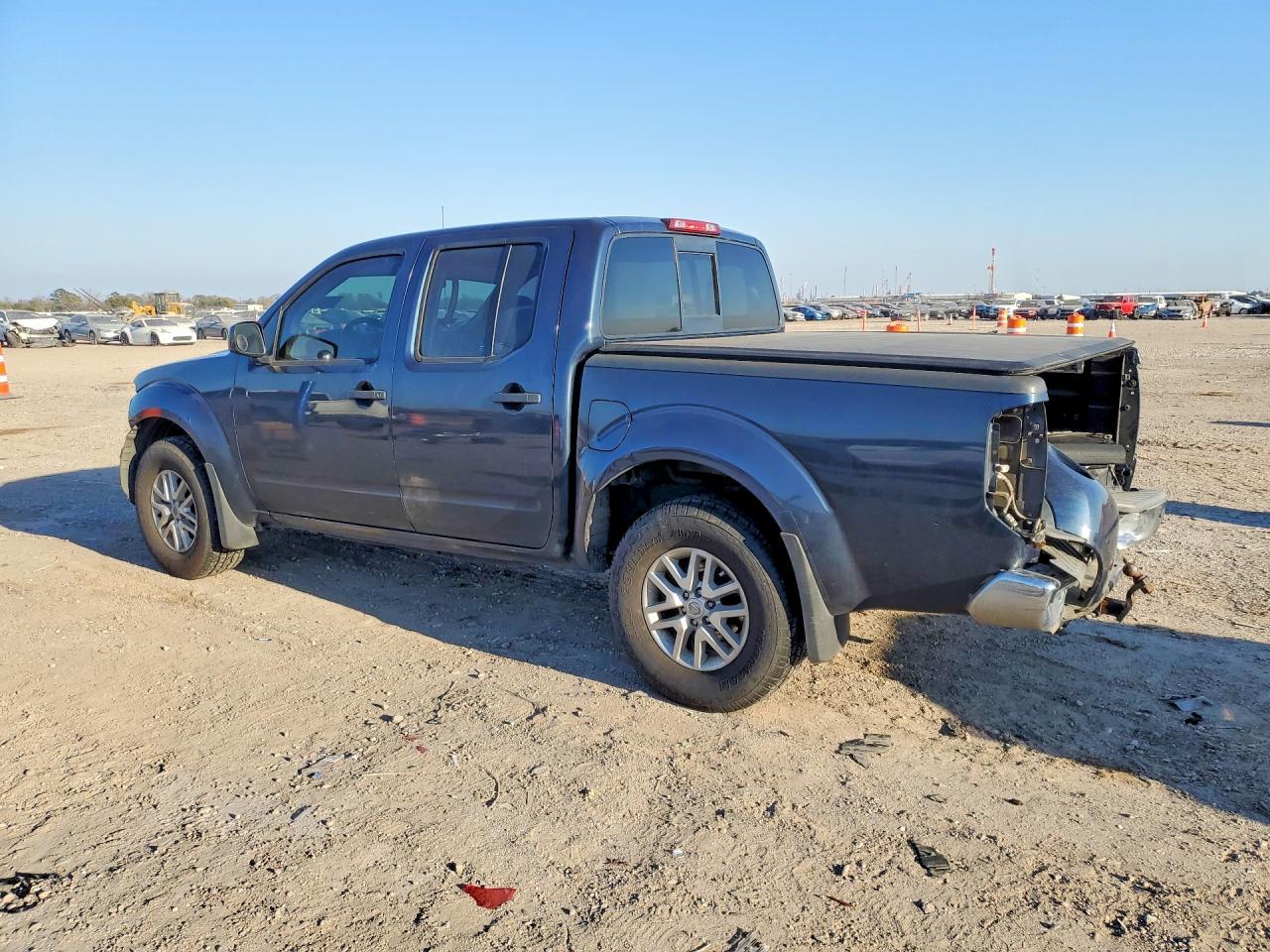 2017 NISSAN Frontier