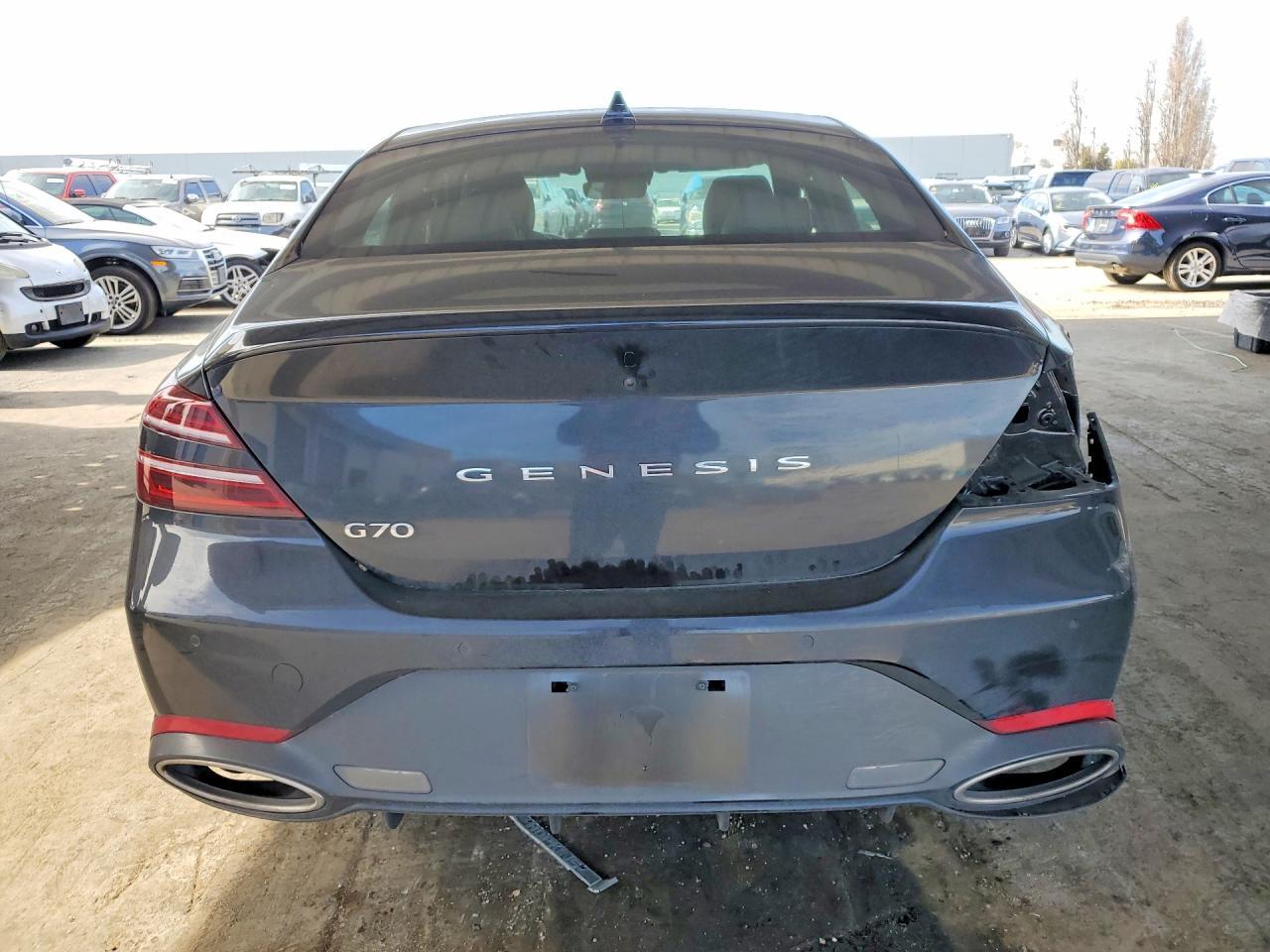 2025 GENESIS G70