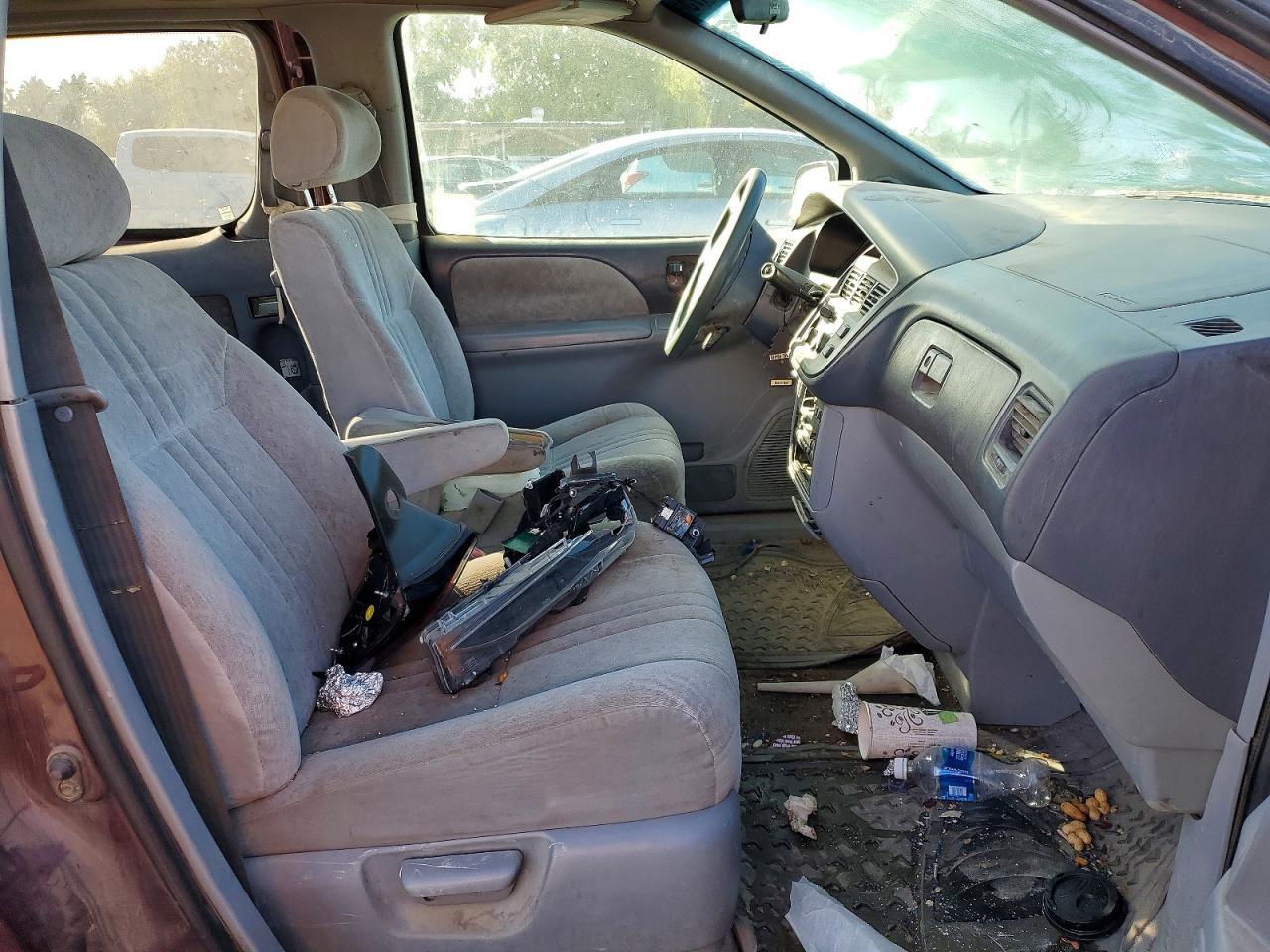 1998 TOYOTA SIENNA
